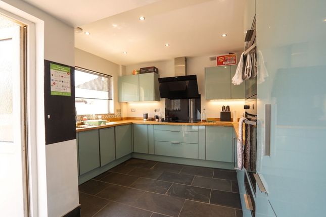 49 Elgar Crescent, Cardiff photo 4