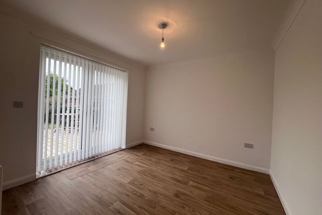 64, King George V Avenue, KING'S LYNN photo 5