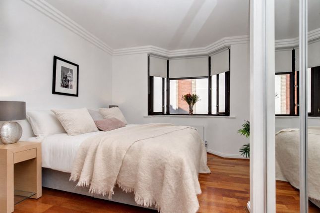 8, Bloomfield Court, London photo 4