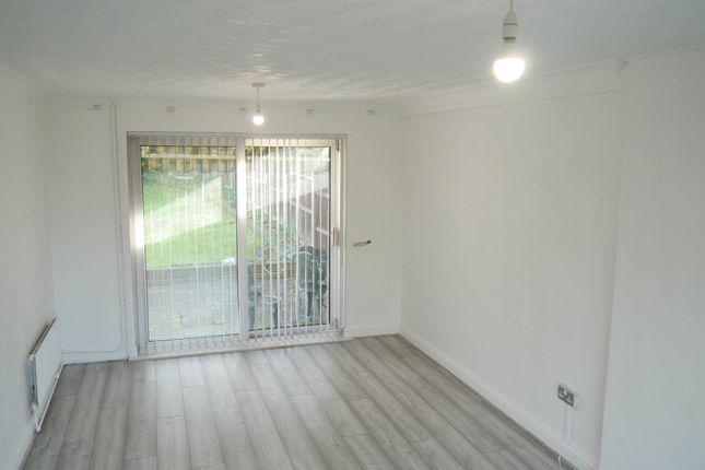 13, Veritys, Hatfield photo 2