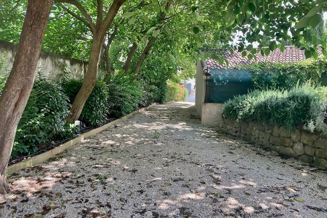 Villa for sale in St Cannat, Aix En Provence Area, Provence - Var