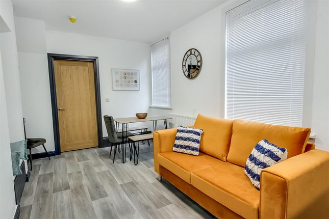 Room to rent in North Lodge Terrace, Darlington