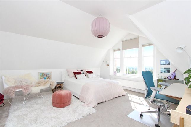 2nd Floor Allenho, 11, Berkeley Place, Wimbledon Village photo 4