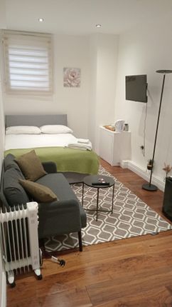 Thumbnail Room to rent in Busby Place, London