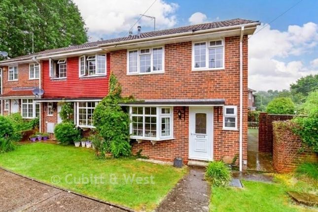 2-bed terraced on 10, Royal Gardens, Rowland's Castle, £300,000