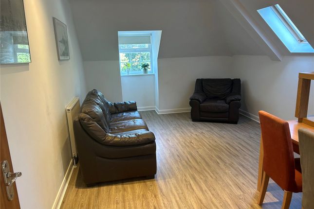 8, Linkfield Place, Redhill photo 3