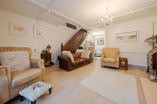 2, Marple Close, Standish photo 2