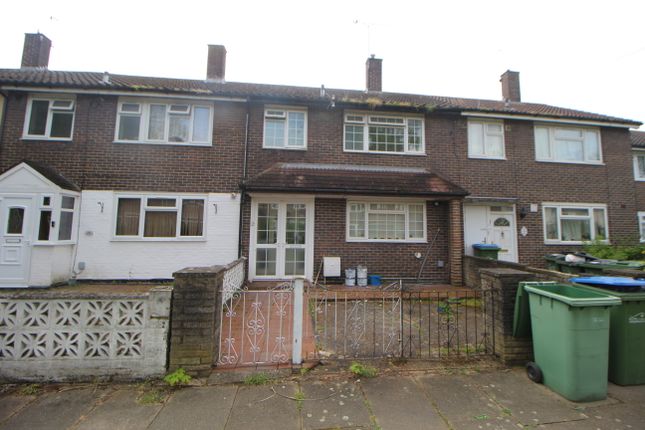 Terraced house to rent in Manister Road, London