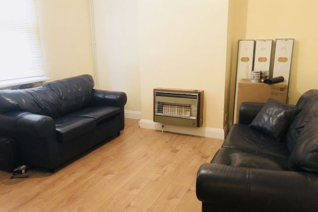 Thumbnail Flat to rent in Mina Road ( 4 Bedroom House With Separate Living Room And Garden), London