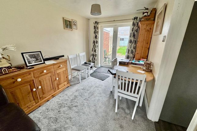 2 Launds Green, Grantham photo 5
