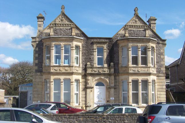 3-bed flat on Flat 2, 70, Beach Road, North Somerset, £1,475/mo