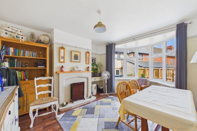 29, West Cliff Avenue, Whitby photo 3