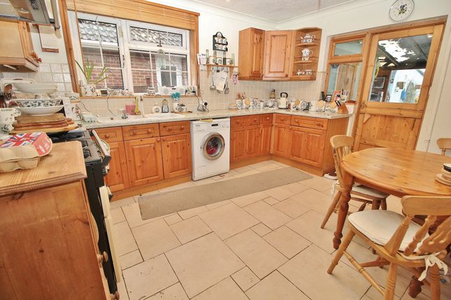 35, Nore Farm Avenue, Emsworth photo 3
