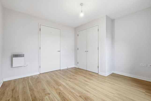 Burford Wharf Apartments, 3,Apartment 124, Cam Road, London photo 2