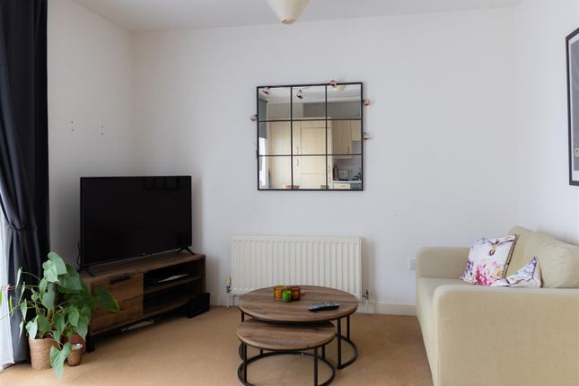 Flat for sale in Godstone Road, Whyteleafe