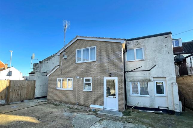 Flat for sale in Old Road, Clacton-On-Sea