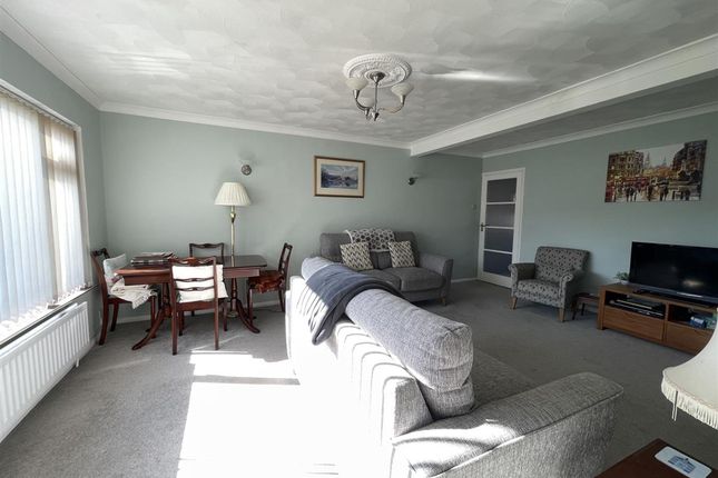 4 Waverley Gardens, Pevensey photo 2
