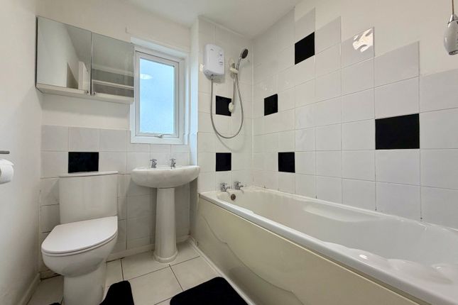 Redford Place, Cramlington photo 4