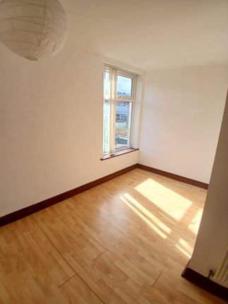33, Clarence Street, Darwen photo 5