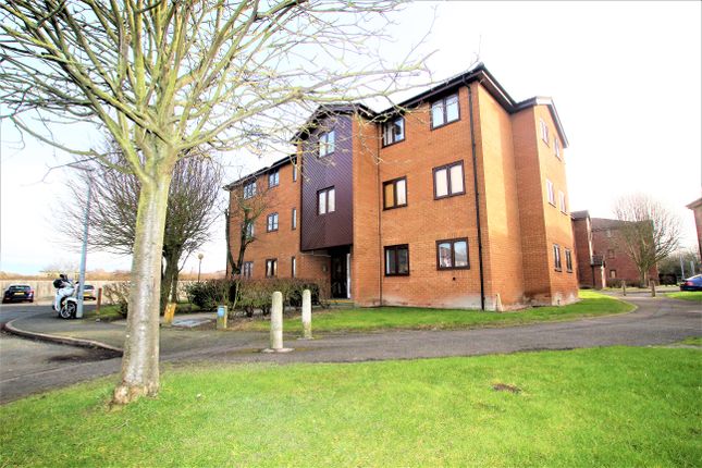Flat for sale in Speedwell Close, Cherry Hinton, Cambridge