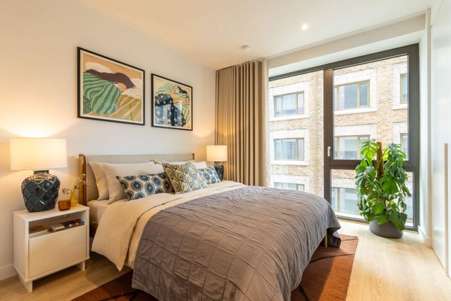 Thumbnail Flat to rent in Aviator Drive, London
