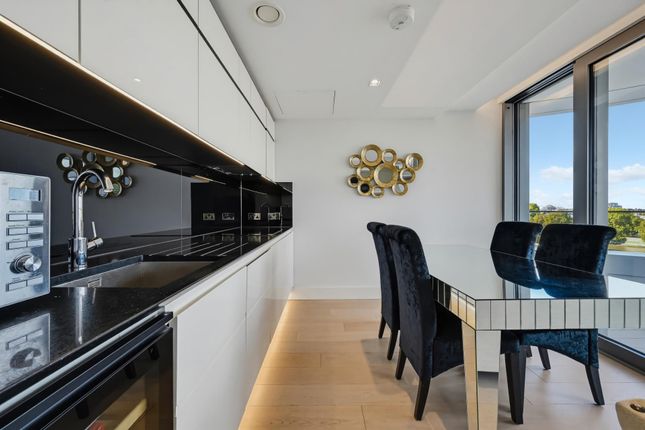 Apartment 34 The Corniche 24, Albert Embankment, London photo 4