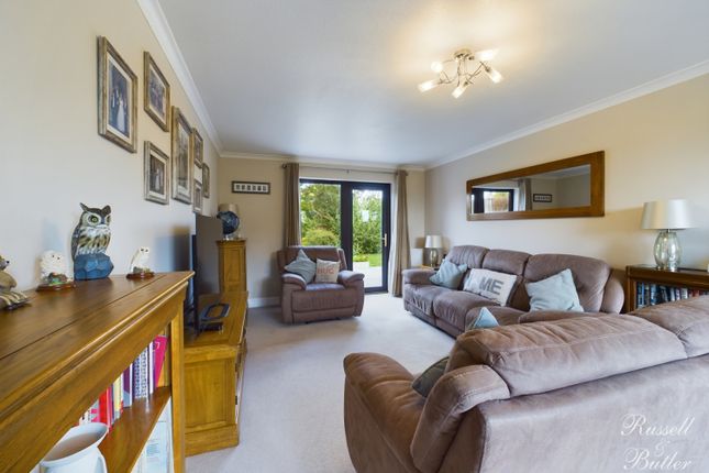 1 Panters Close, Thornborough Road, Nash photo 4