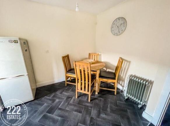 Regency Square, Warrington photo 5