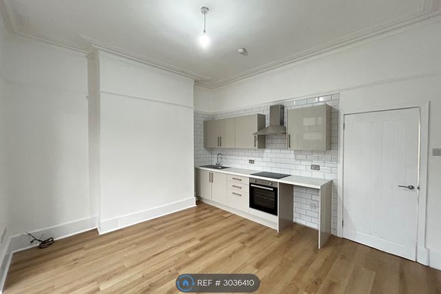 Reads Avenue Flat A, Blackpool photo 2