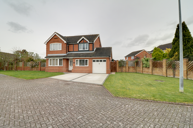 Detached house for sale in St James Close, Crowle, Scunthorpe