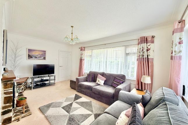 7, Hazelwood Crescent, Plymouth photo 3