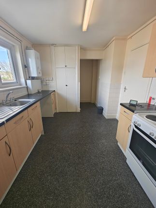 flat 57, Halliday Crescent, Southsea photo 3