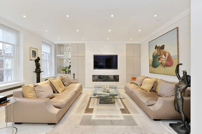 Flat for sale in South Lodge, Circus Road, London