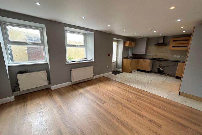 Apt 4, 6 York Road, Llandudno photo 2
