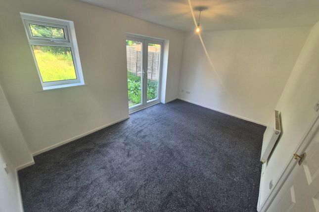 16, Meadow Walk, Bolton photo 2