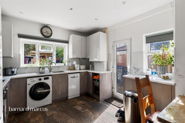21, Broughton Road, Thornton Heath photo 2