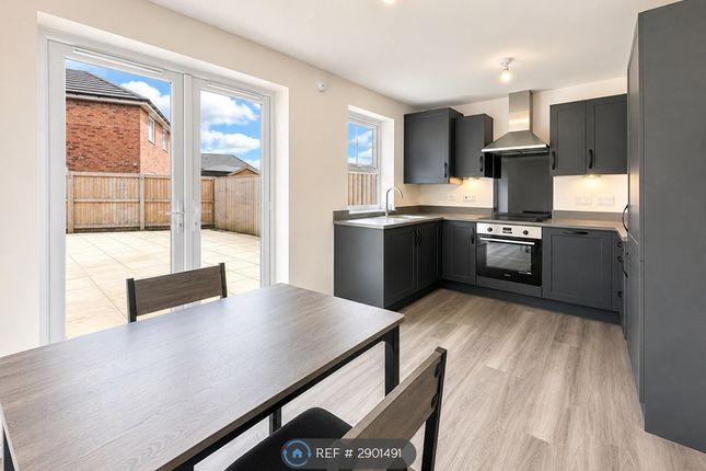 Longwall Drive, Ince, Wigan photo 4