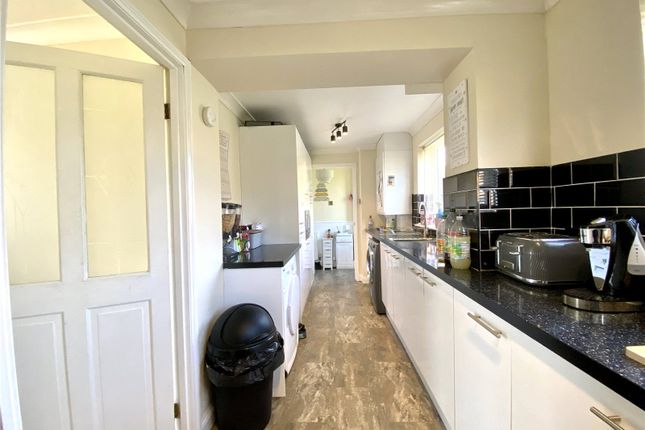 End terrace house for sale in Halford Close, Sandown