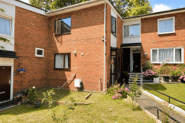 4, Durford Crescent, LONDON photo 2