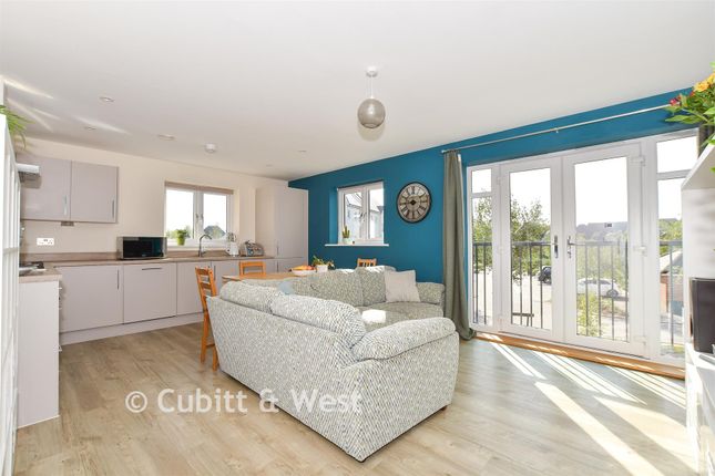 37, Bricklayer Lane, Faygate photo 4