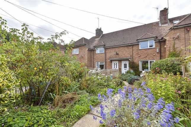 2-bed terraced on Rixons Close, Horsted Keynes, £325,000