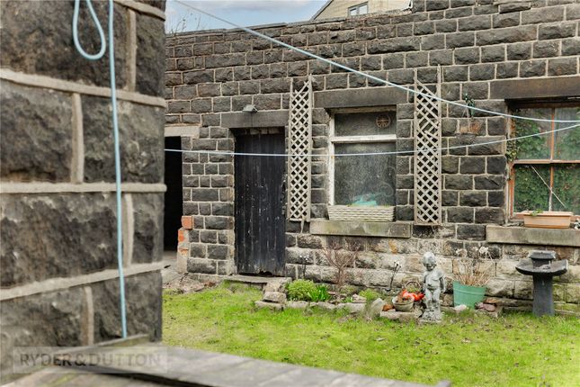 Sam Road, Saddleworth photo 4
