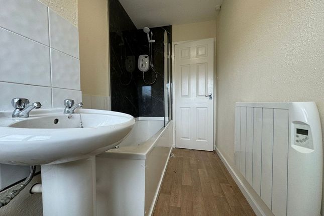 St. Valery Drive, Stirling photo 3