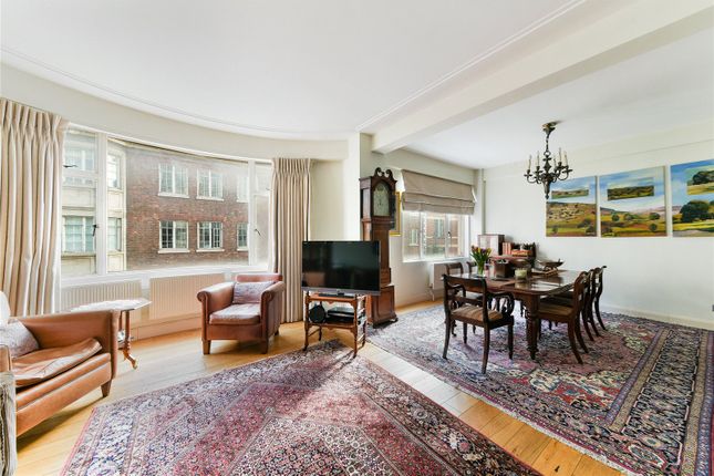 Flat for sale in Hallam Street, Marylebone