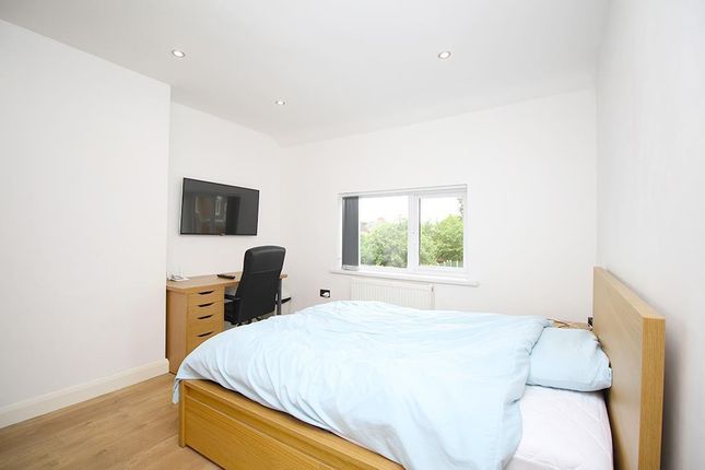 Town house to rent in Derby Road, Loughborough