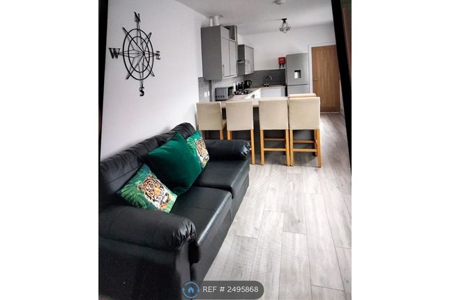 Thumbnail Room to rent in Albert Street, Llanelli