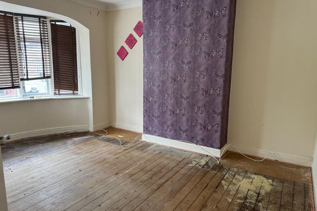 Thumbnail Terraced house to rent in Lessingham Avenue, Clayhall, Ilford