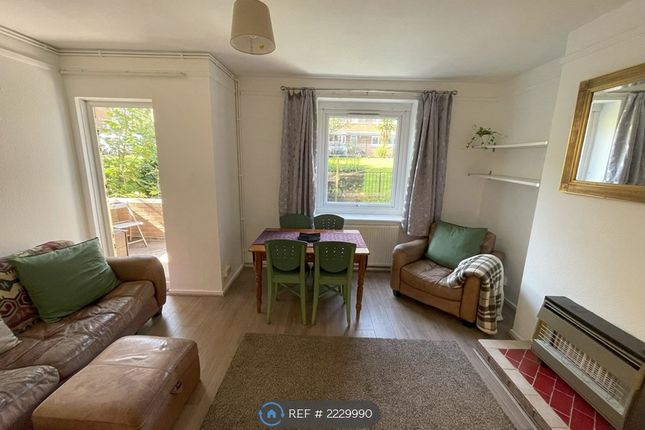 Thumbnail Flat to rent in Saunders House, London