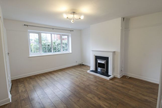 9 Maes Gruffydd, Mold photo 2