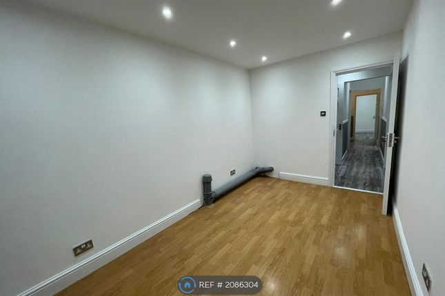 Bedroom 5 - Double Room